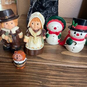 Hallmark Vintage Pilgrim and Snowmen Salt and Pepper Shakers